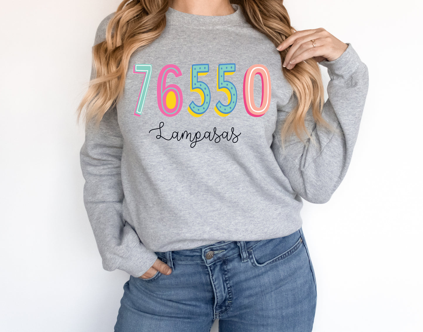 76550 Lampasas Colorful Graphic Tee